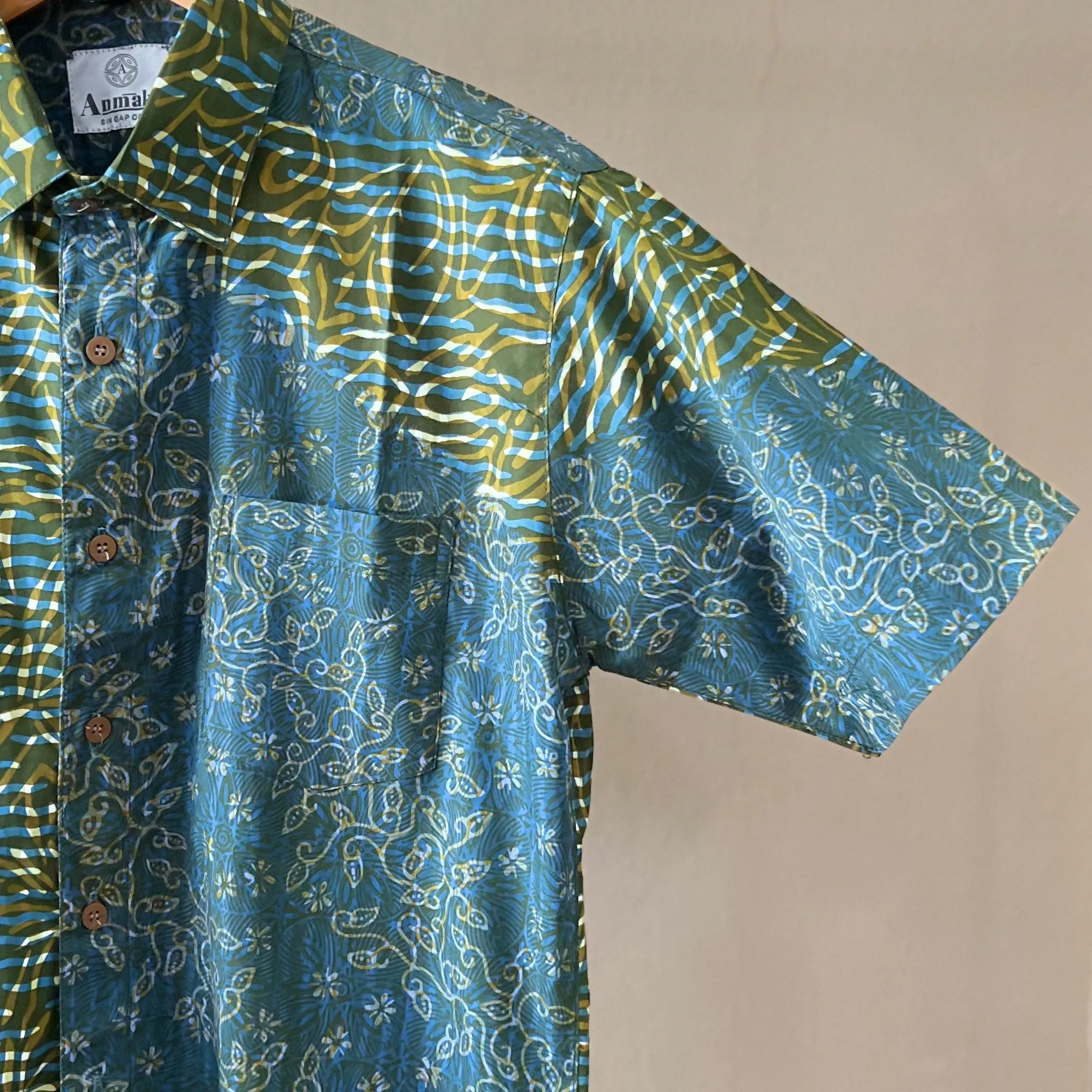 Batik Men's Short Sleeve Shirt