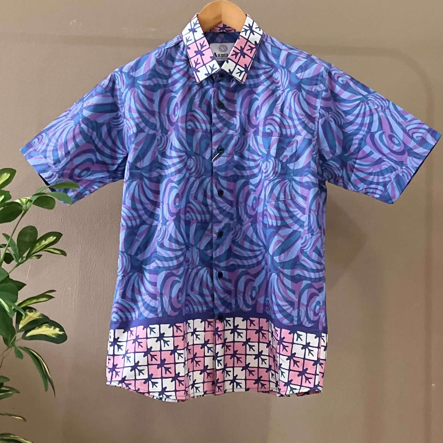 Batik Men's Short Sleeve Shirt