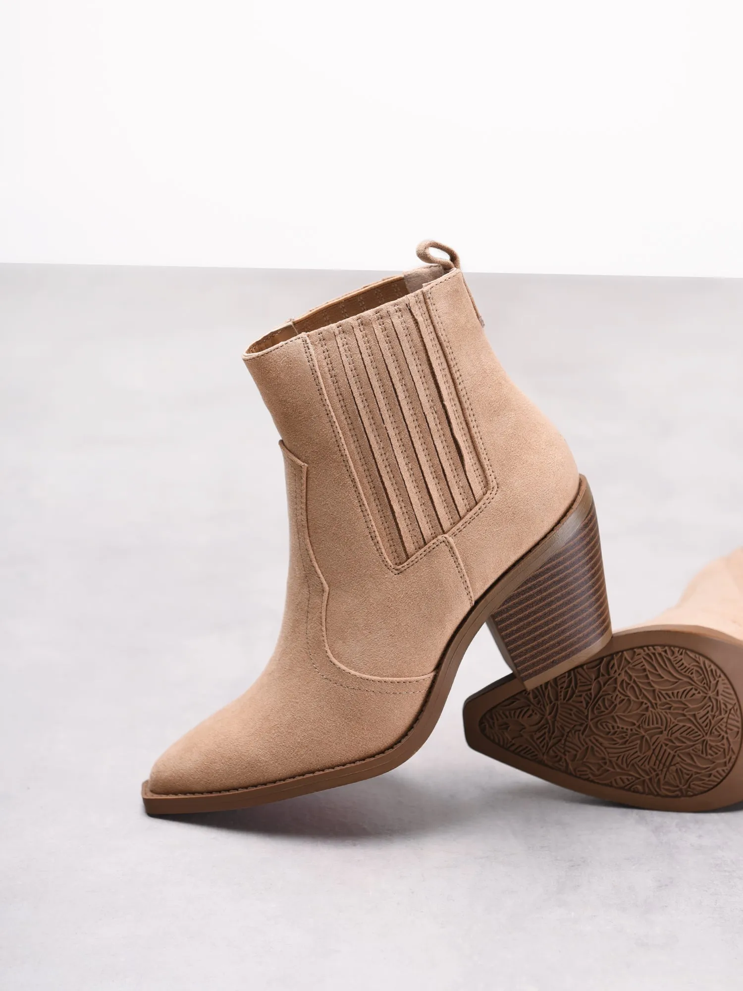 Beige Suede Western Block Chunky Heel-Boots