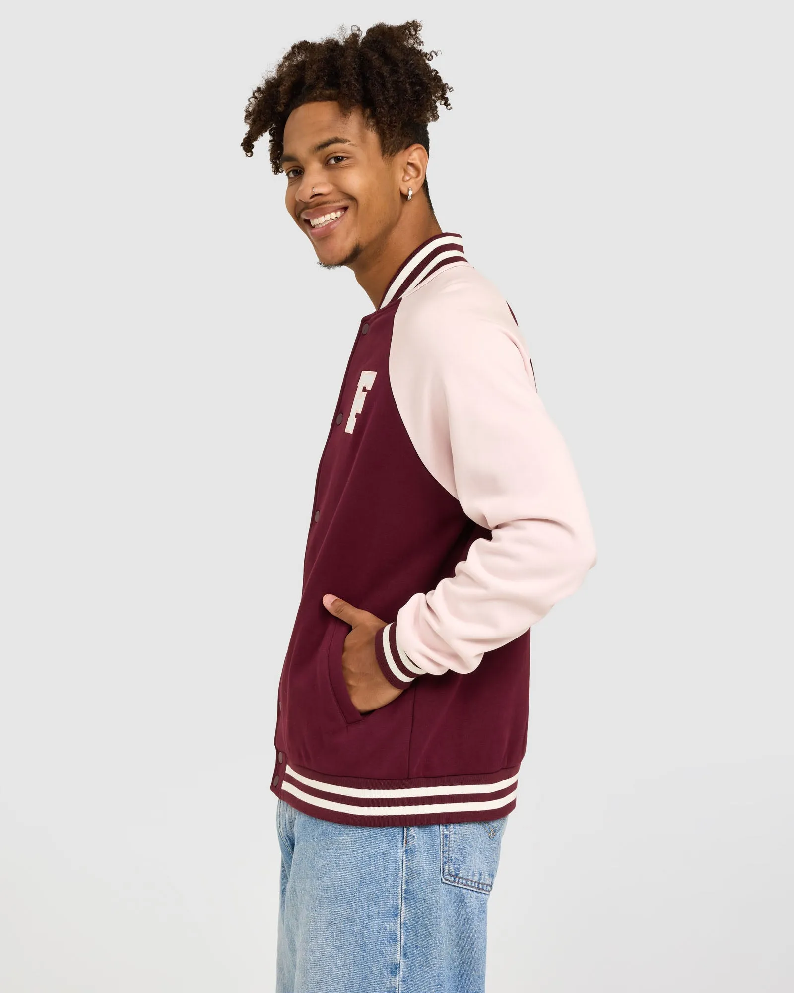 Trendy Unisex Varsity Jacket with Cozy Fleece Lining and Stylish Contrast Sleeves