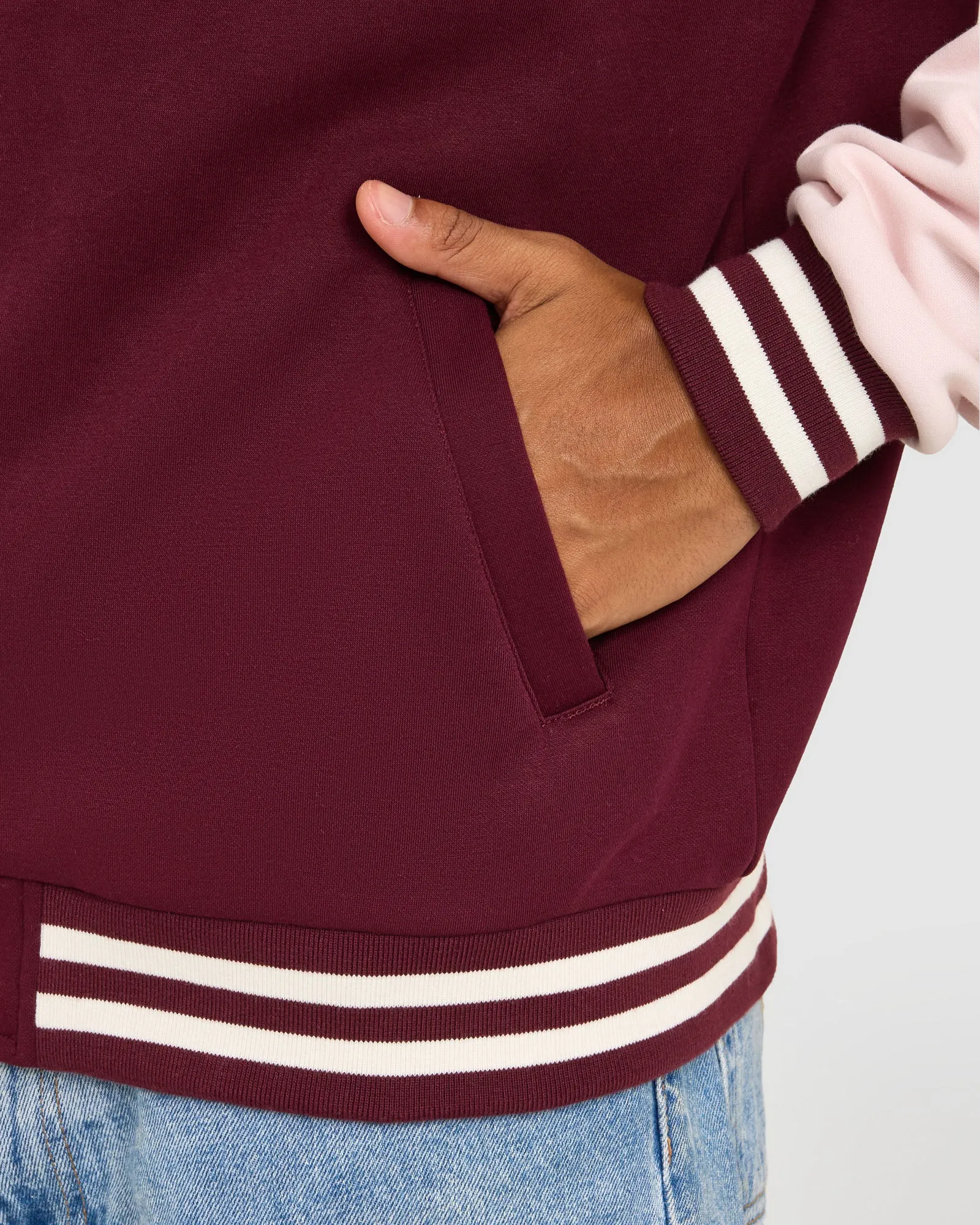 Trendy Unisex Varsity Jacket with Cozy Fleece Lining and Stylish Contrast Sleeves