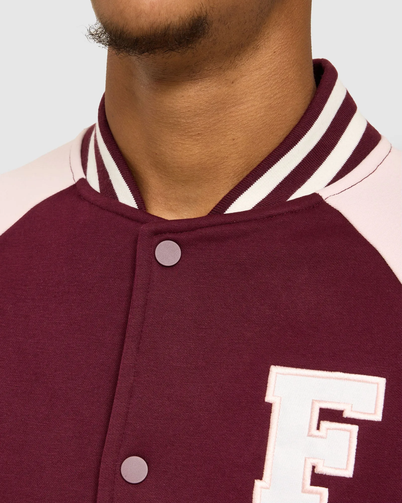 Trendy Unisex Varsity Jacket with Cozy Fleece Lining and Stylish Contrast Sleeves