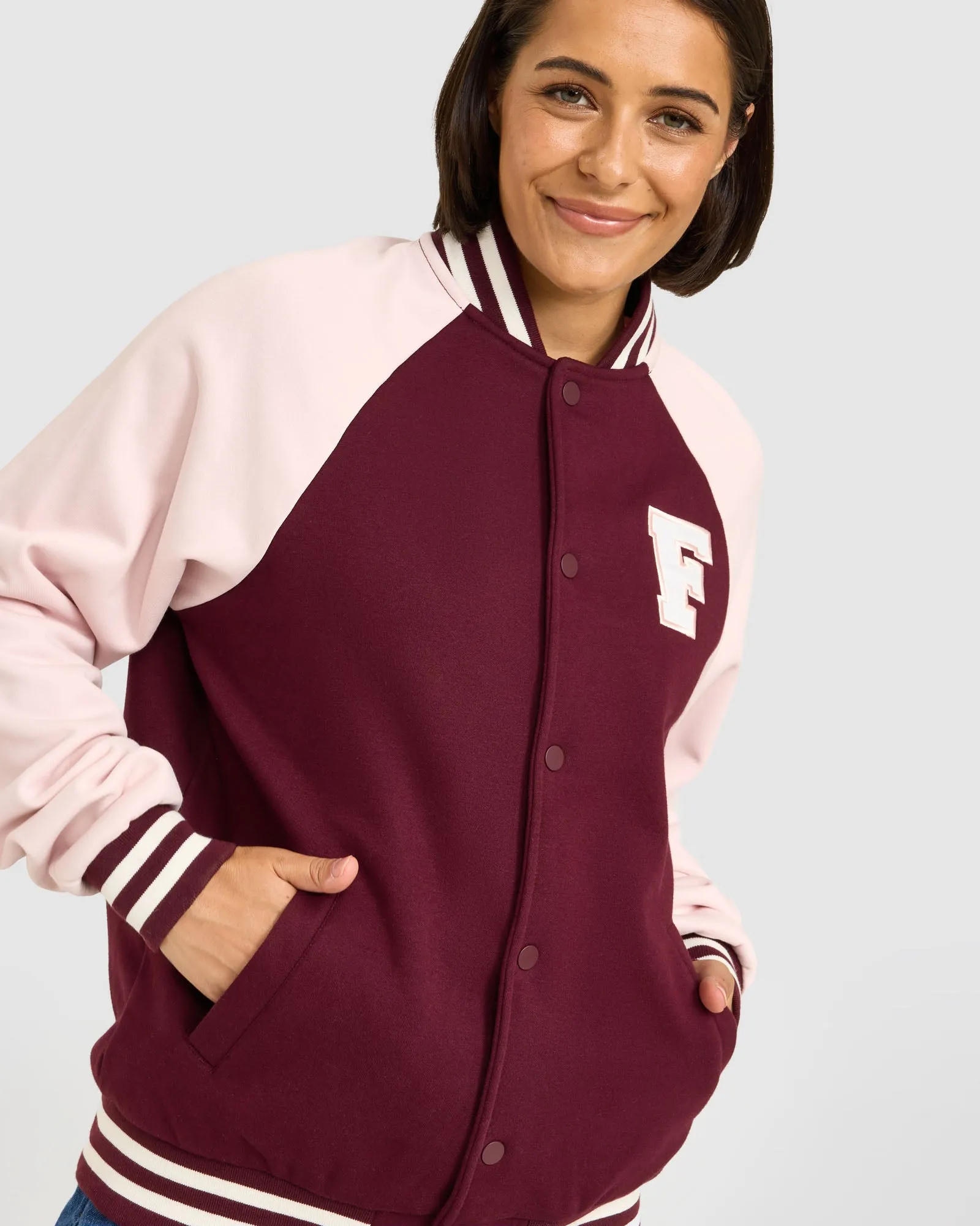 Trendy Unisex Varsity Jacket with Cozy Fleece Lining and Stylish Contrast Sleeves