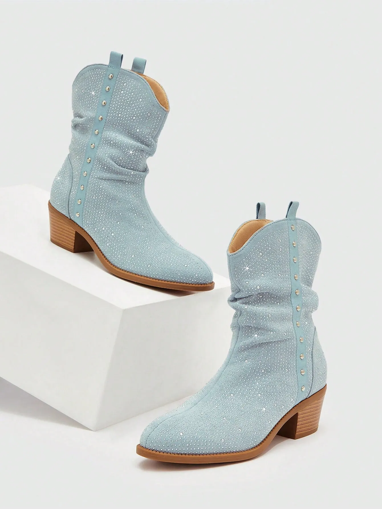 Women Studded Decor Faux Suede Fashion Boots, Fashion Baby Blue Slouchy Boots For Outdoor